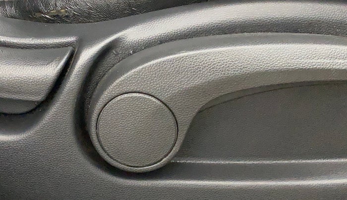 2017 Hyundai Creta SX PLUS 1.6 PETROL, Petrol, Manual, 70,805 km, Driver Side Adjustment Panel