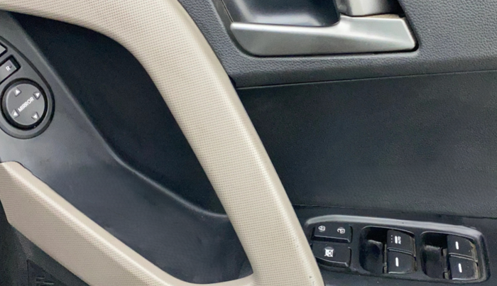 2017 Hyundai Creta SX PLUS 1.6 PETROL, Petrol, Manual, 70,805 km, Driver Side Door Panels Control