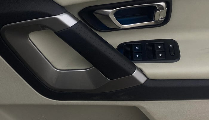 2021 Tata Safari XZA PLUS, Diesel, Automatic, 74,275 km, Driver Side Door Panels Control