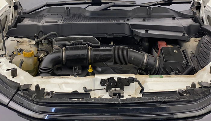 2024 Tata Safari ADVENTURE PLUS, Diesel, Manual, 29,863 km, Engine View