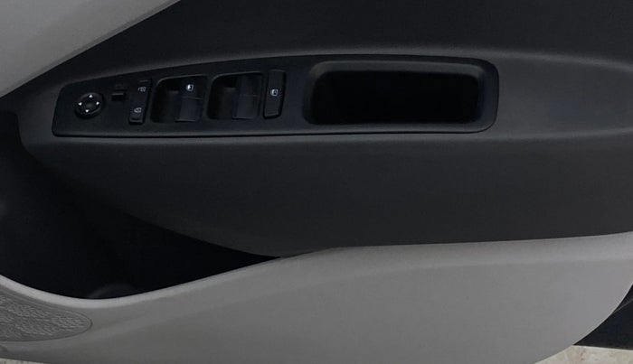 2022 Hyundai GRAND I10 NIOS MAGNA 1.2 KAPPA VTVT, Petrol, Manual, 22,732 km, Driver Side Door Panels Control
