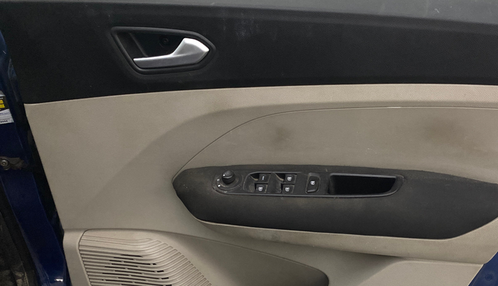 2021 Renault TRIBER RXZ, Petrol, Manual, 37,086 km, Driver Side Door Panels Control