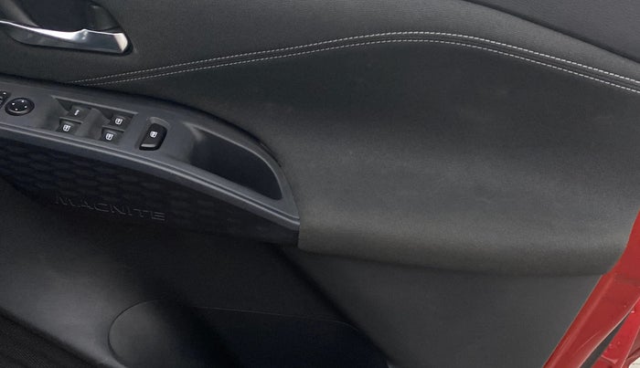 2025 Nissan MAGNITE Acenta B4D 1.0 Petrol AMT, Petrol, Automatic, 731 km, Driver Side Door Panels Control