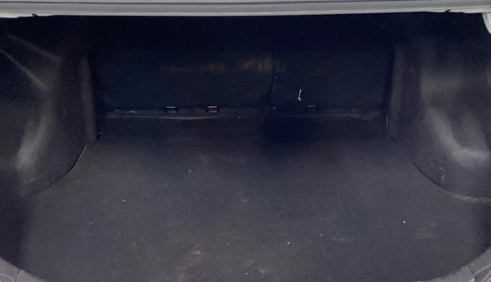 2021 Toyota YARIS J MT, Petrol, Manual, 43,929 km, Boot Inside