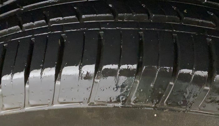 2019 Mahindra XUV500 W11 AT, Diesel, Automatic, 93,553 km, Left Rear Tyre Tread