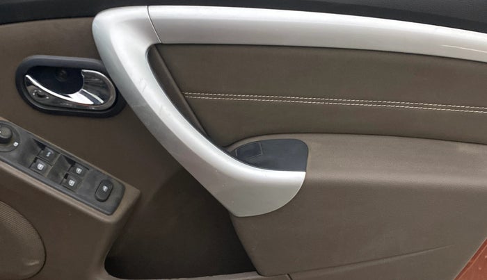 2017 Renault Duster 110 PS RXZ 4X2 AMT DIESEL, Diesel, Automatic, 1,37,469 km, Driver Side Door Panels Control