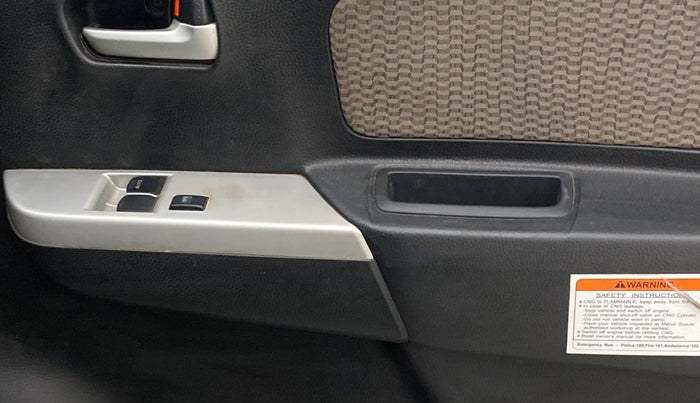 2015 Maruti Wagon R 1.0 LXI, CNG, Manual, 59,940 km, Driver Side Door Panels Control