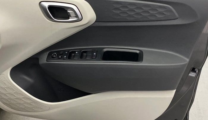 2022 Hyundai AURA SX 1.2, Petrol, Manual, 20,194 km, Driver Side Door Panels Control