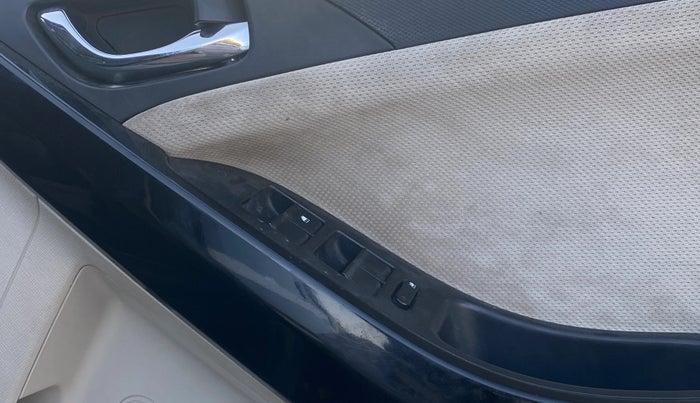 2021 Tata NEXON XZ PETROL, Petrol, Manual, 76,618 km, Driver Side Door Panels Control