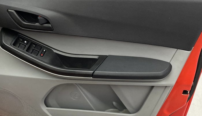 2021 Tata Tiago XT PETROL, Petrol, Manual, 32,484 km, Driver Side Door Panels Control