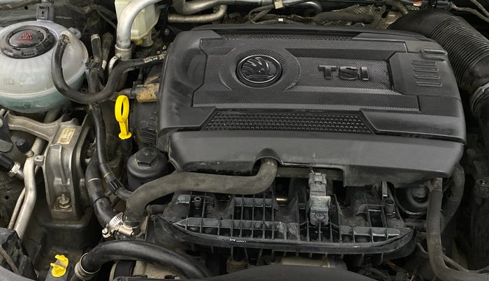 2017 Skoda Octavia STYLE 1.8 TSI AT, Petrol, Automatic, 92,155 km, Engine View - Right