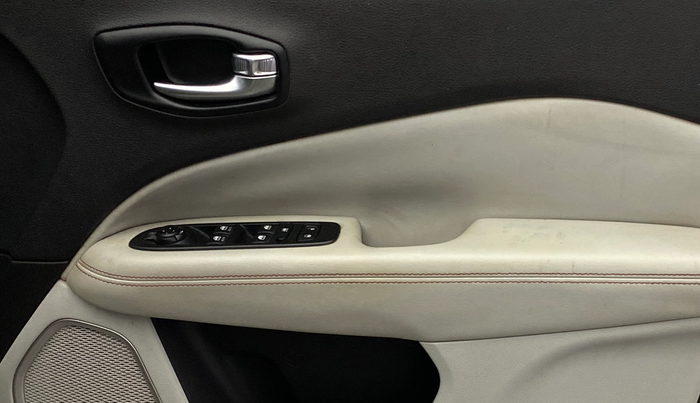 2017 Jeep Compass LIMITED 1.4 PETROL AT, Petrol, Automatic, 70,516 km, Driver Side Door Panels Control