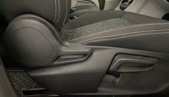 2023 Tata Tiago XZA PLUS PETROL, Petrol, Automatic, 21,223 km, Driver Side Adjustment Panel