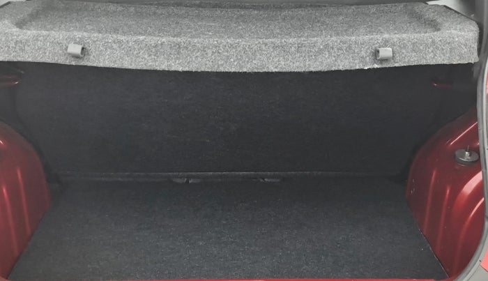 2021 Renault Kwid RXT 1.0 (O), Petrol, Manual, 37,867 km, Boot Inside