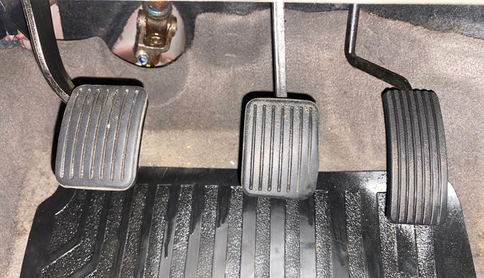 2015 Hyundai i10 SPORTZ 1.1, Petrol, Manual, 49,938 km, Pedals