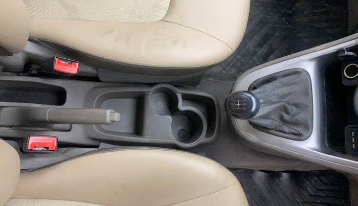 2015 Hyundai i10 SPORTZ 1.1, Petrol, Manual, 49,938 km, Gear Lever