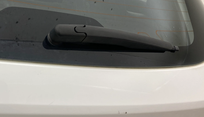 2016 Ford New Figo TITANIUM 1.2 PETROL MT, Petrol, Manual, 1,32,597 km, Rear Wiper