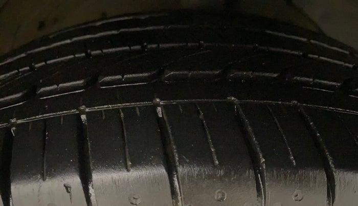 2020 MG HECTOR SHARP HYBRID 1.5 PETROL, Petrol, Manual, 52,565 km, Right Front Tyre Tread