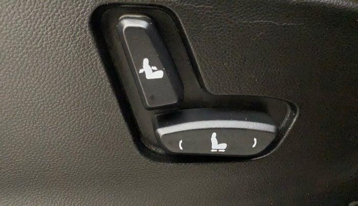 2020 MG HECTOR SHARP HYBRID 1.5 PETROL, Petrol, Manual, 52,565 km, Driver Side Adjustment Panel