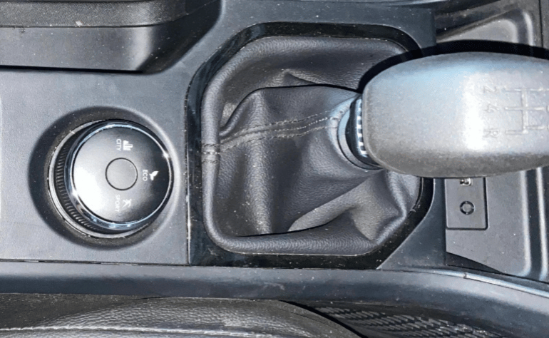2025 Tata NEXON SMART PLUS S 1.2 REVOTRON, Petrol, Manual, 6,428 km, Gear Lever