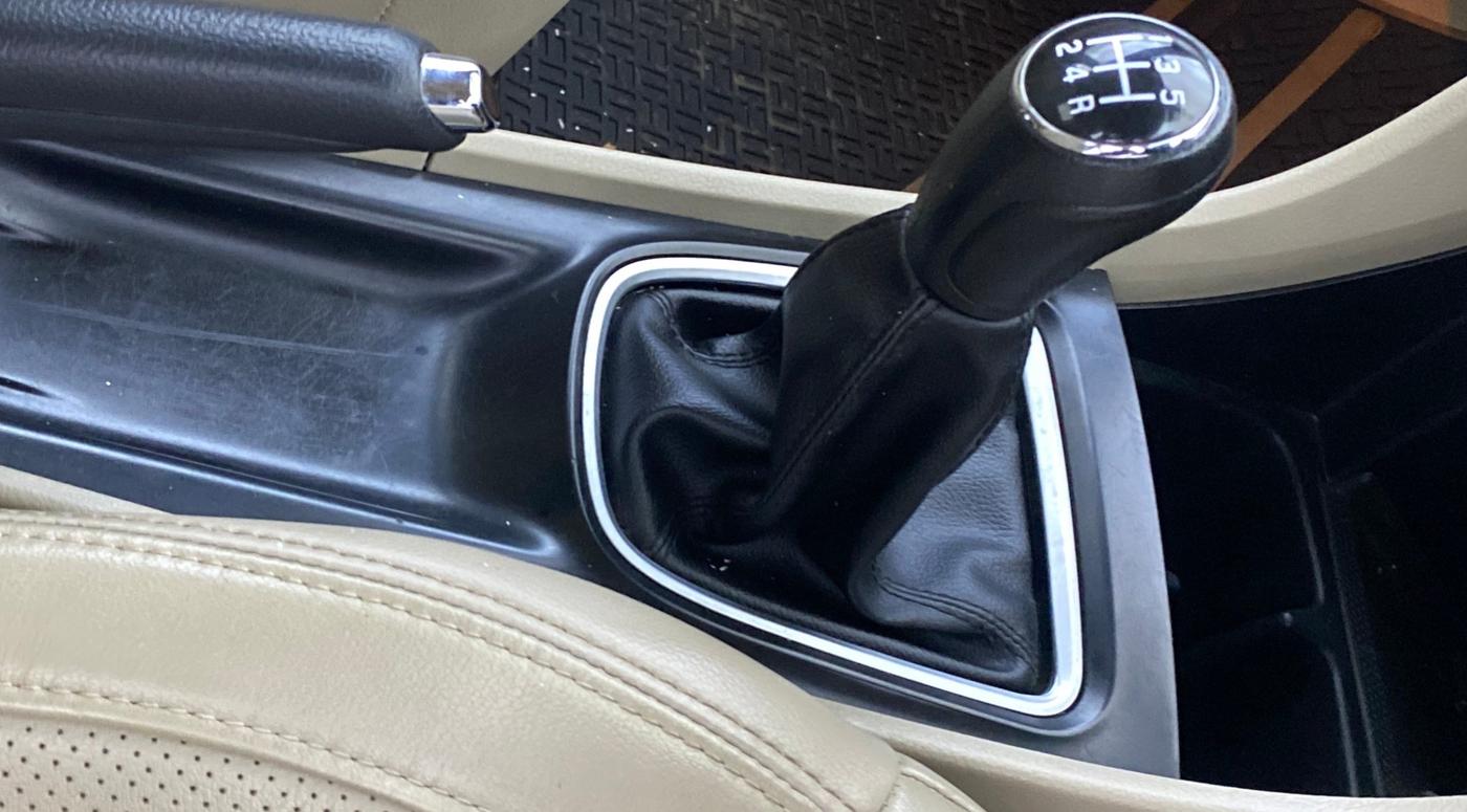 2020 Maruti Ciaz ALPHA 1.5 SHVS PETROL, Petrol, Manual, 40,659 km, Gear Lever
