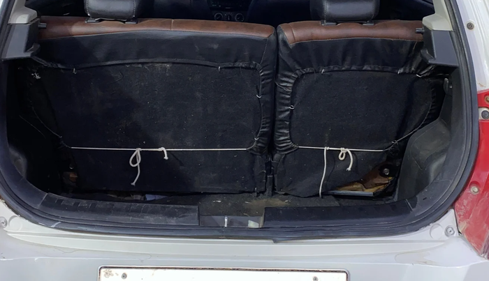 2017 Maruti Swift VXI, Petrol, Manual, 1,15,743 km, Boot Inside