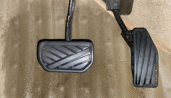 2017 Maruti Dzire VDI AMT, Diesel, Automatic, 58,029 km, Pedals