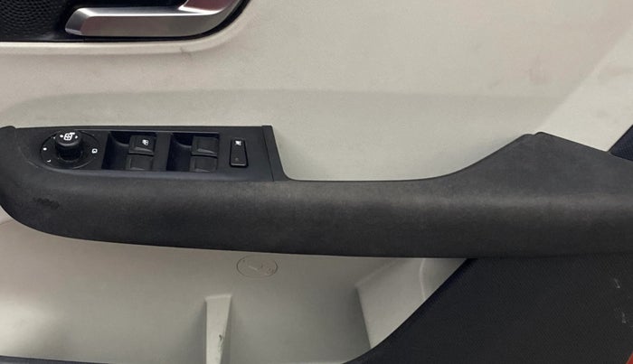 2021 Tata ALTROZ XZ PLUS I-TURBO PETROL, Petrol, Manual, 38,881 km, Driver Side Door Panels Control