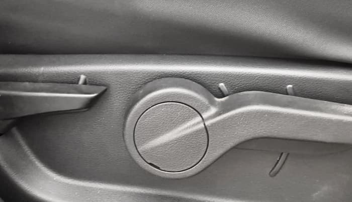 2022 Mahindra Thar LX HT PETROL 4WD MT, Petrol, Manual, 40,835 km, Driver Side Adjustment Panel
