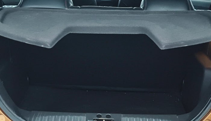 2016 Ford New Figo TREND 1.2 PETROL, Petrol, Manual, 92,442 km, Boot Inside