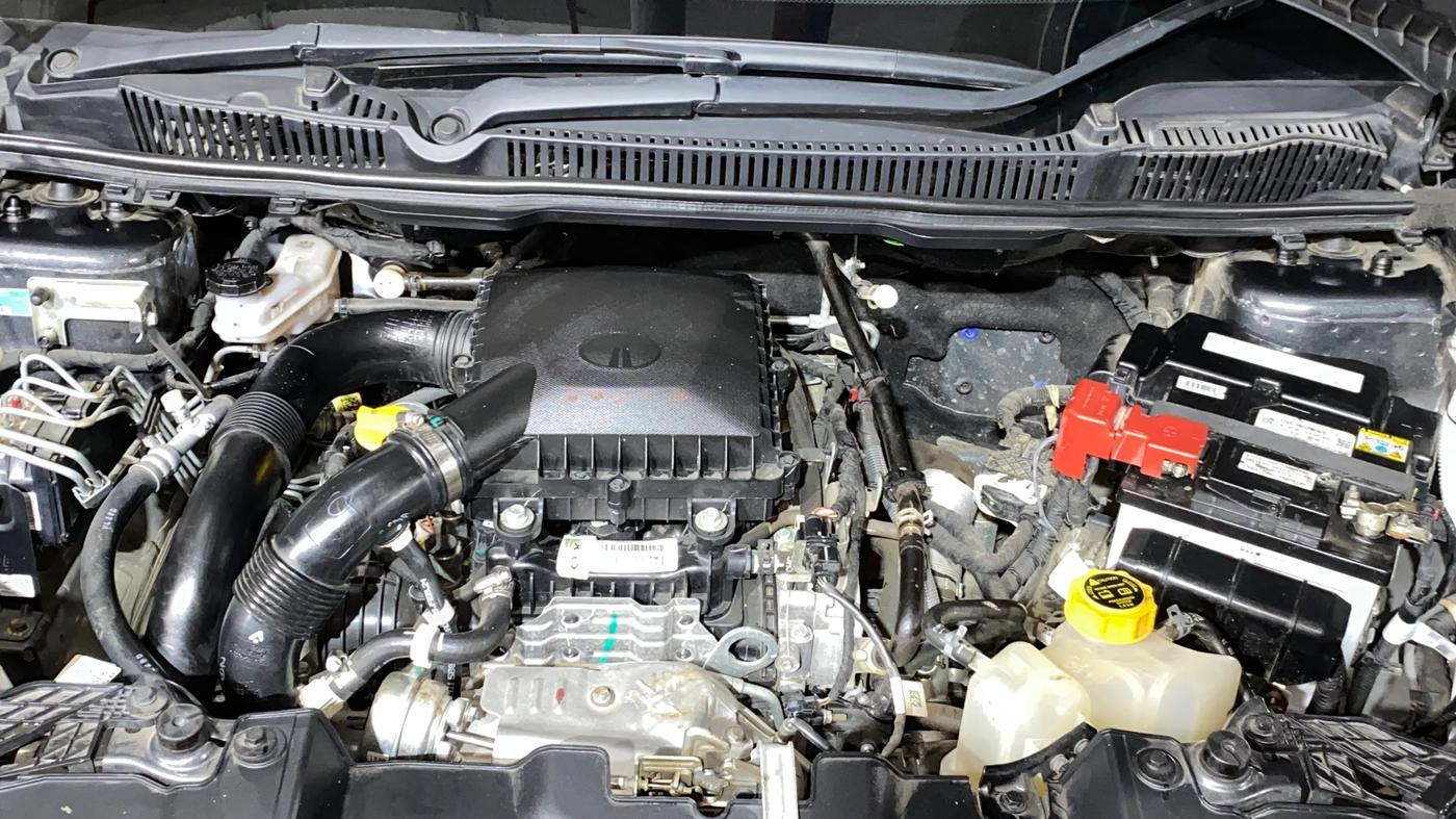 2024 Tata NEXON FEARLESS + SUNROOF DUAL TONE 1.2 PETROL, Petrol, Manual, 4,075 km, Engine View