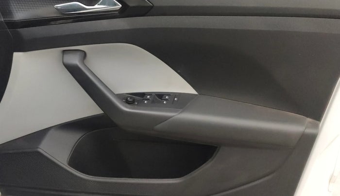 2021 Skoda KUSHAQ STYLE 1.0L TSI MT, Petrol, Manual, 40,478 km, Driver Side Door Panels Control