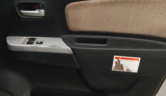 2018 Maruti Wagon R 1.0 LXI CNG, CNG, Manual, 84,234 km, Driver Side Door Panels Control