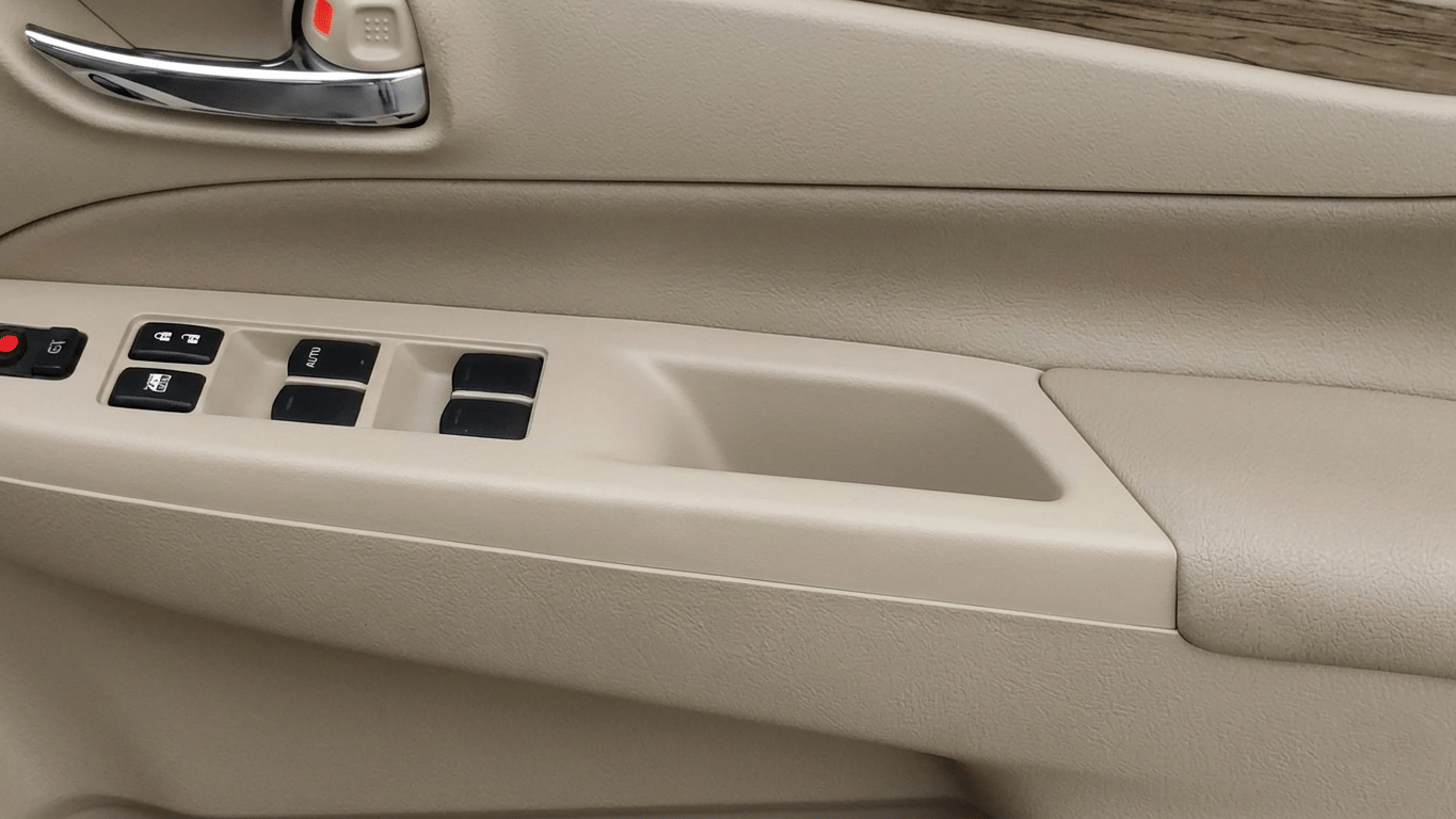 2020 Maruti Ciaz ALPHA  AT 1.5 SHVS PETROL, Petrol, Automatic, 81,801 km, Driver Side Door Panels Control