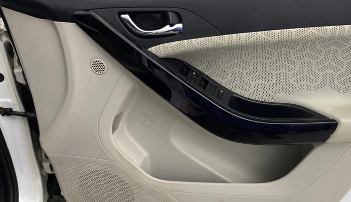 2023 Tata NEXON XZA Plus LUXS Diesel Jet, Diesel, Automatic, 32,219 km, Driver Side Door Panels Control