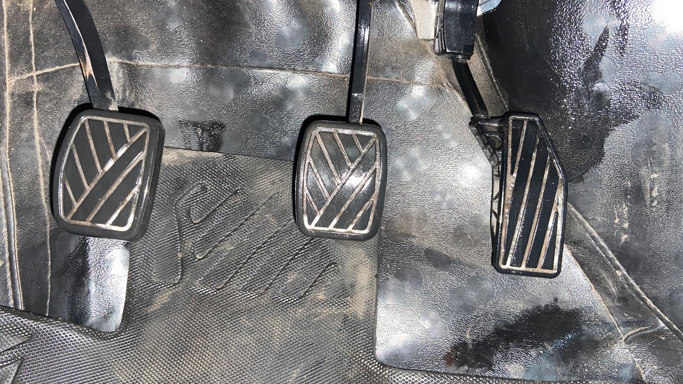 2022 Maruti XL6 ZETA MT, Petrol, Manual, 34,335 km, Pedals
