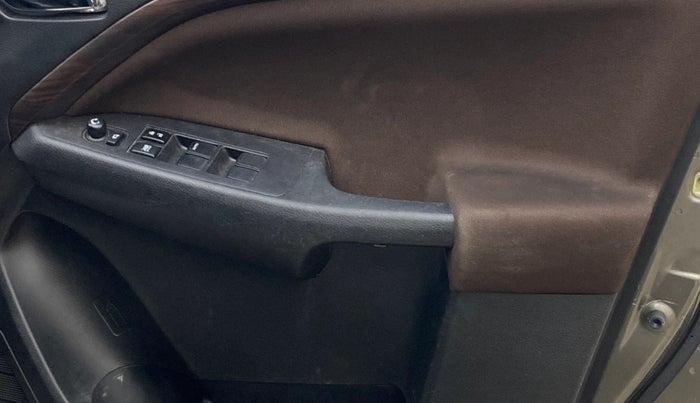 2022 Maruti BREZZA ZXI AT SMART HYBRID, Petrol, Automatic, 68,377 km, Driver Side Door Panels Control