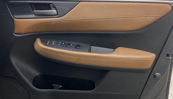 2023 Honda ELEVATE ZX MT, Petrol, Manual, 39,632 km, Driver Side Door Panels Control