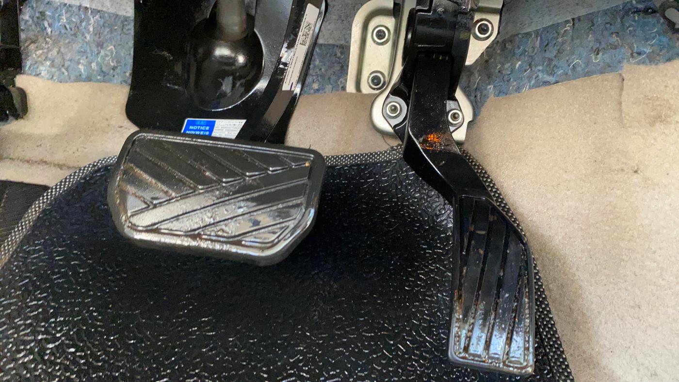 2022 Maruti Ciaz ALPHA  AT 1.5 SHVS PETROL, Petrol, Automatic, 40,947 km, Pedals