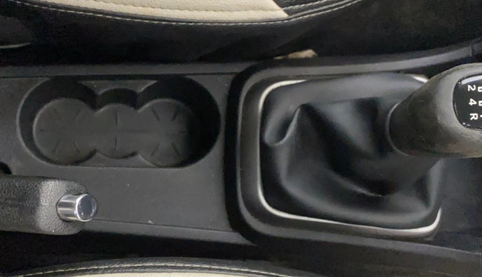 2022 Tata TIAGO NRG XZ MT, Petrol, Manual, 56,911 km, Gear Lever