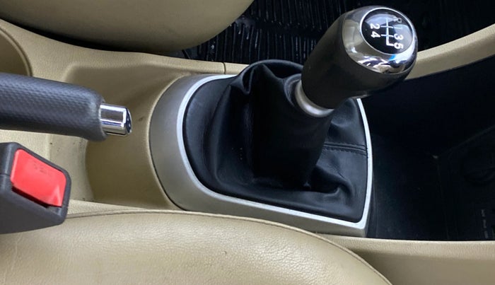 2014 Hyundai Verna FLUIDIC 1.6 VTVT SX OPT, Petrol, Manual, 28,621 km, Gear Lever