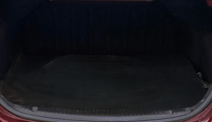 2014 Hyundai Verna FLUIDIC 1.6 VTVT SX OPT, Petrol, Manual, 28,621 km, Boot Inside