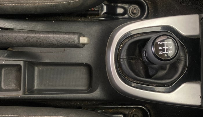 2017 Honda WR-V 1.2L I-VTEC VX MT, Petrol, Manual, 61,034 km, Gear Lever