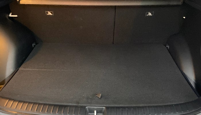 2023 KIA SELTOS HTX PLUS 1.5 IMT DIESEL, Diesel, Manual, 18,778 km, Boot Inside