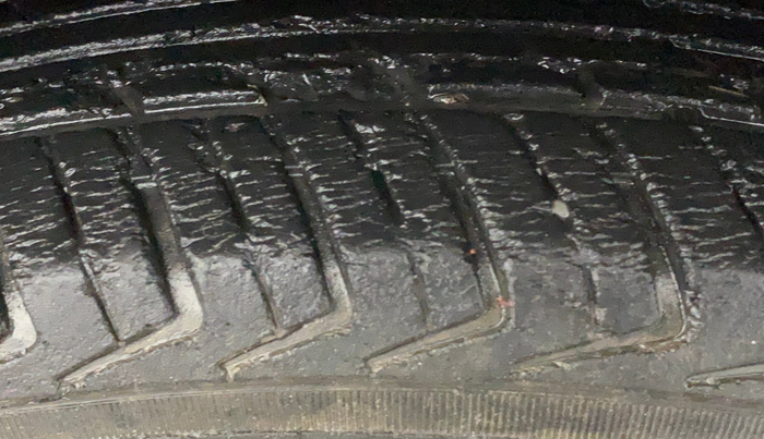 2018 Renault Kwid RXL, Petrol, Manual, 45,123 km, Right Rear Tyre Tread