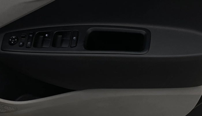 2024 Hyundai GRAND I10 NIOS ASTA AMT 1.2 KAPPA VTVT, Petrol, Automatic, 12,132 km, Driver Side Door Panels Control