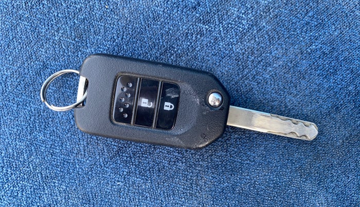 2021 Honda Jazz 1.2L I-VTEC V CVT, Petrol, Automatic, 42,131 km, Key Close Up