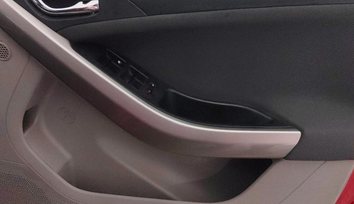 2019 Tata NEXON XZA PLUS PETROL DUAL TONE, Petrol, Automatic, 13,205 km, Driver Side Door Panels Control