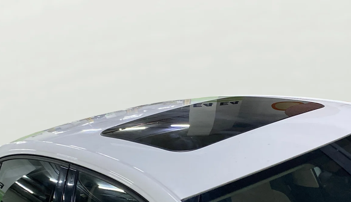 2023 Volkswagen VIRTUS TOPLINE TSI 1.0 AT, Petrol, Automatic, 74,418 km, Moonroof/ Sunroof