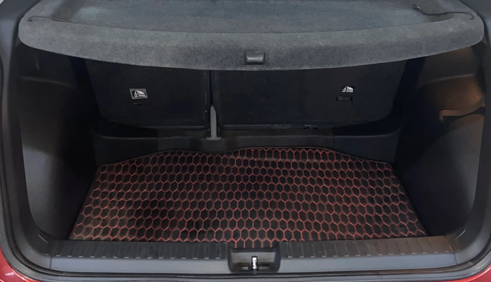 2022 Volkswagen TAIGUN TOPLINE 1.0 TSI MT, Petrol, Manual, 39,605 km, Boot Inside